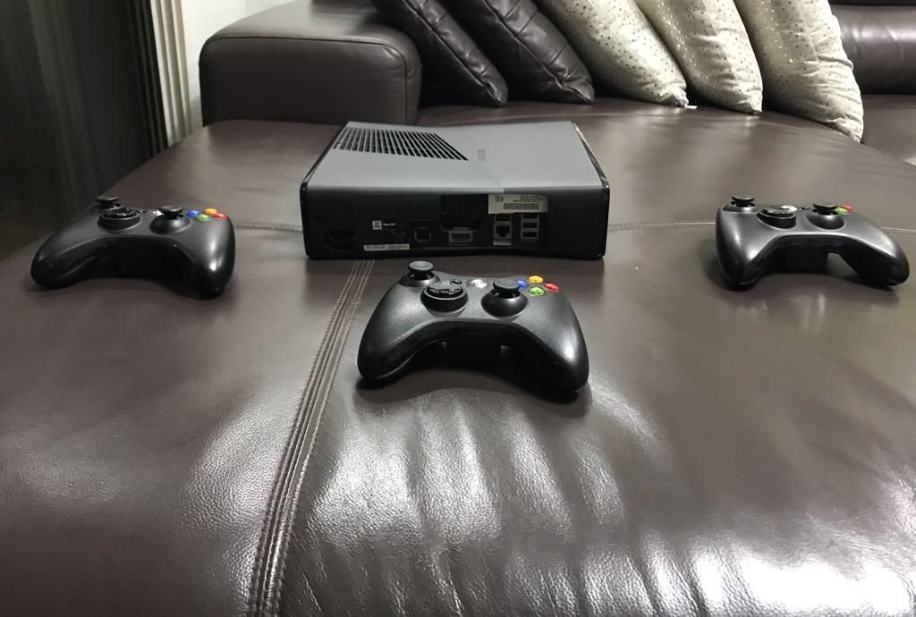 Xbox 360 de 1TB en Perfecto Estado