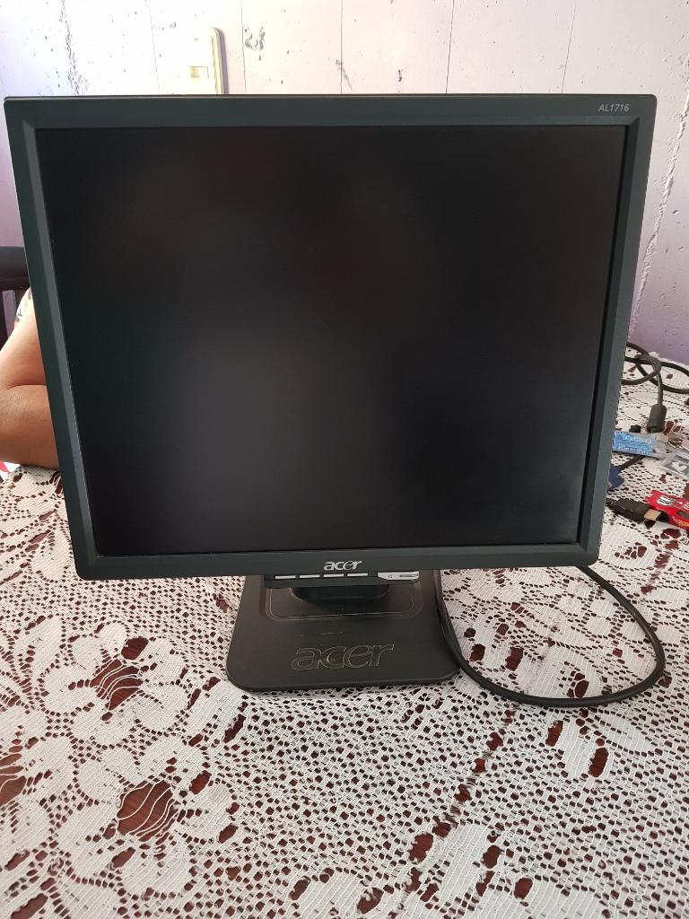 Monitor de 17 Pulgadas Buen Estado