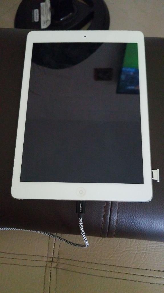 Vendo Tablet iPad 16gb Simcar