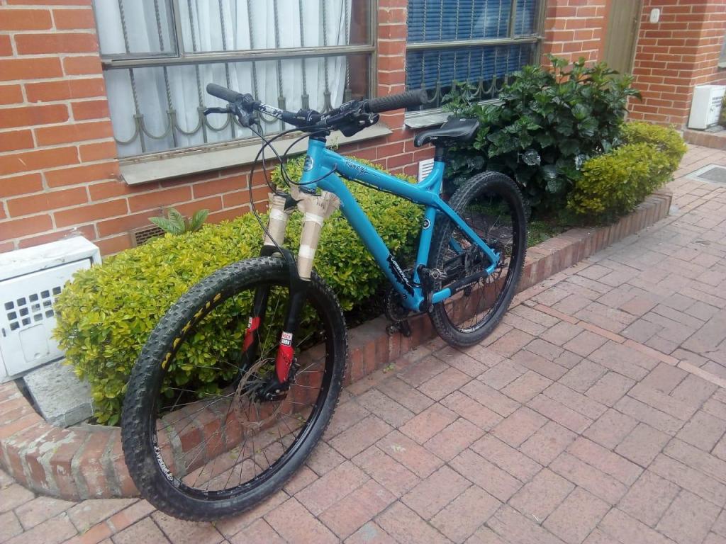 BICICLETA COMMENCAL MTB