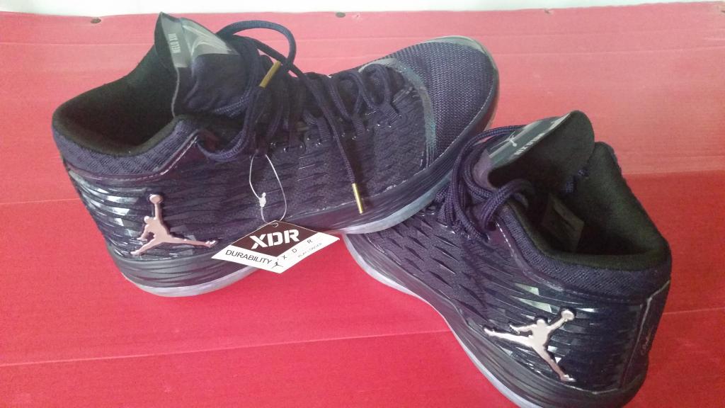 Tenis, Zapatillas para Basketball Jordan Nike Mens Melo M13