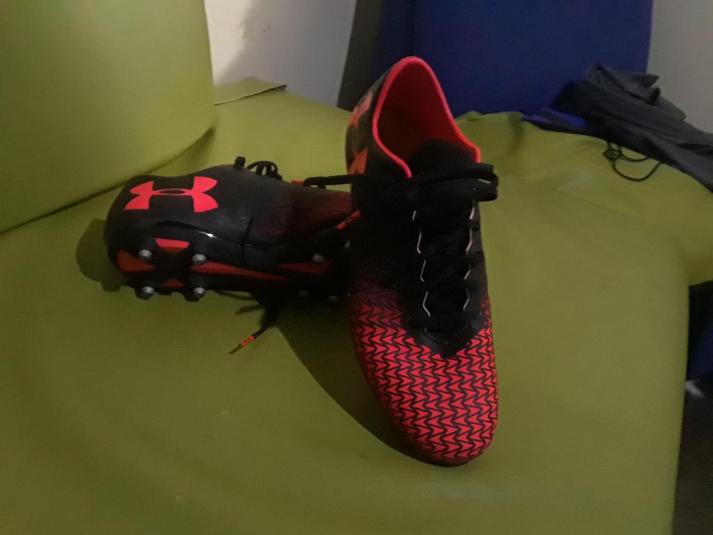guayos under armour