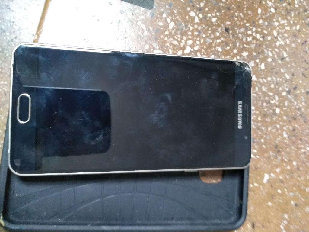 Vendo Sansun Galaxy S7a con Displey