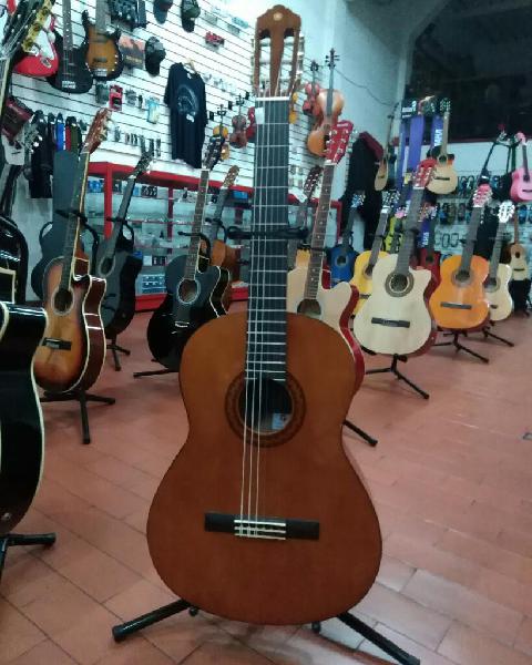 Guitarra Yamaha Cx40