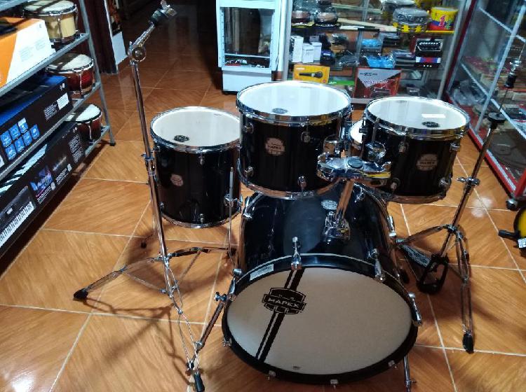 Vendo Batería Mapex Voyager