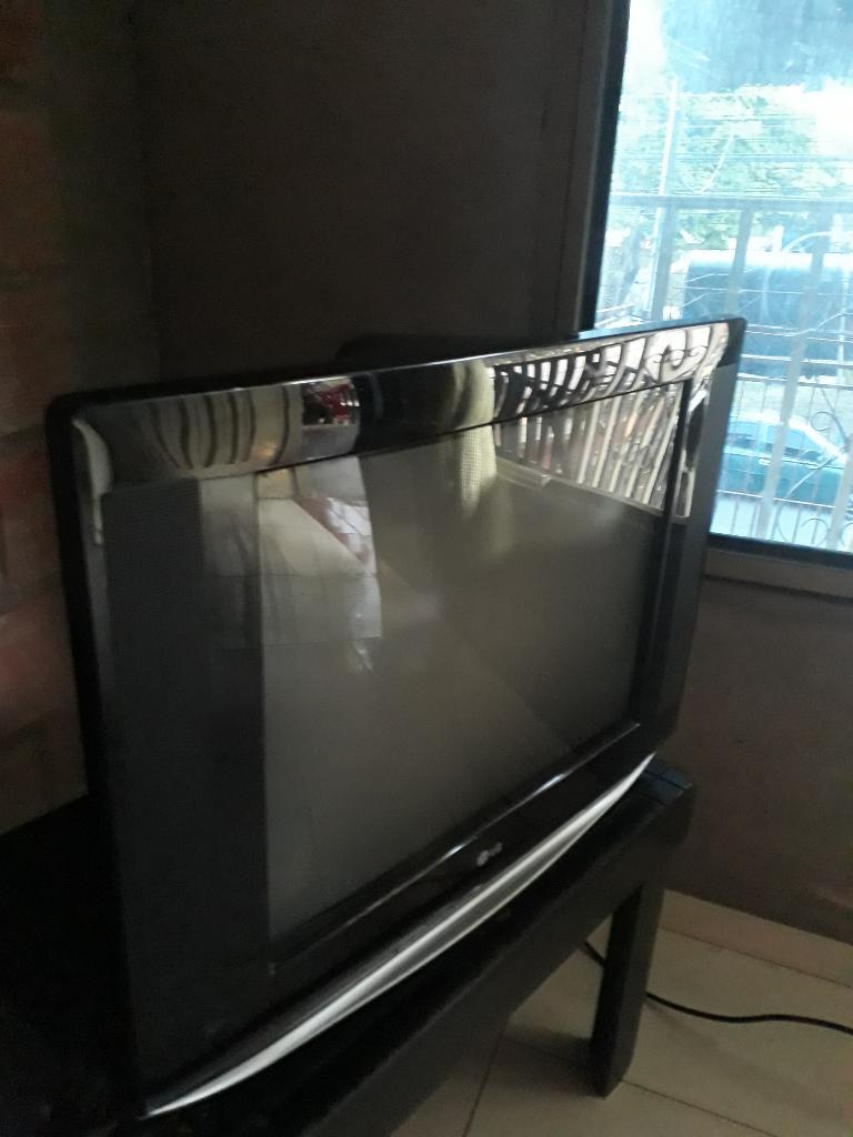 Vendo Televisión Marca Lg Ultra Slim 21