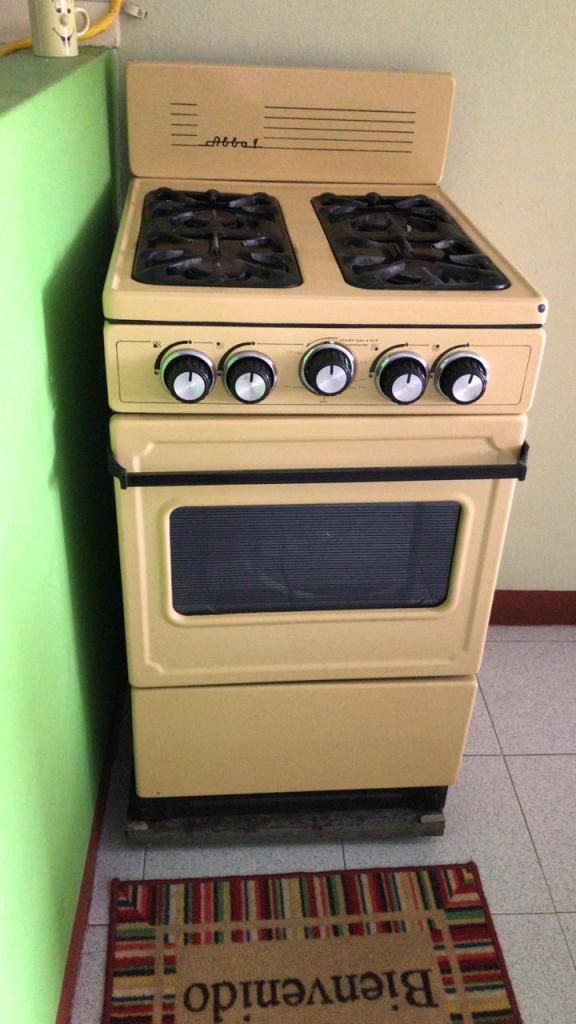 Estufa a gas con horno