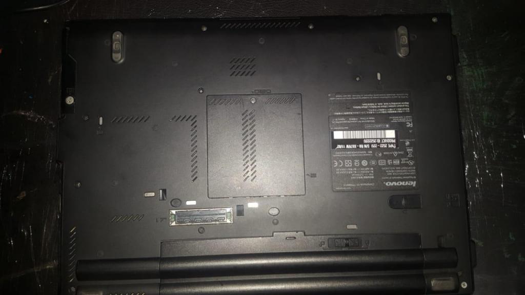 Lenovo thinkpad Icore 5 de version 5 a 240 ghr