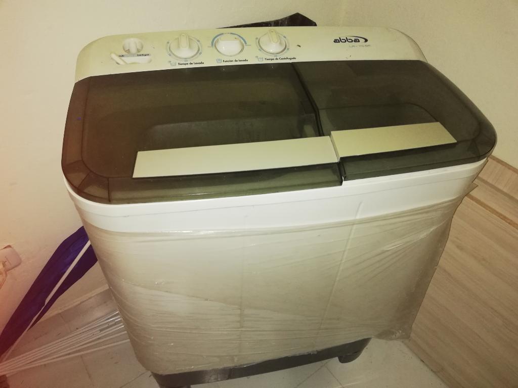 Vendo Lavadora Semi Automática, Excelent