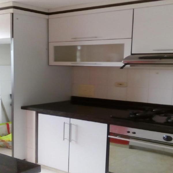 SE ARRIENDA APARTAMENTO EN VERSALLES REAL