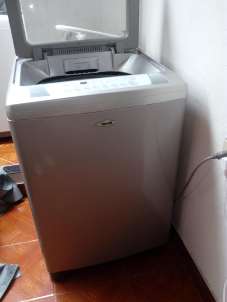 SE VENDE LAVADORA EN BUEN ESTADO,MEDELLIN ANTIOQUIA