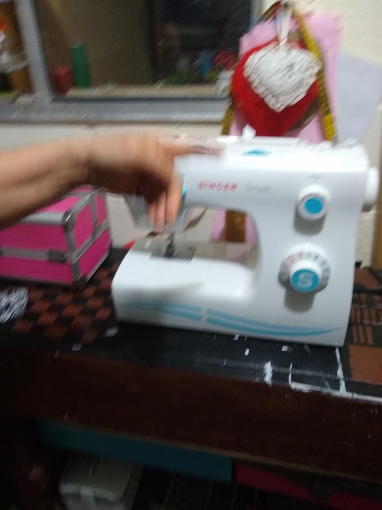 Se Vende Maquina de Coser Singer Simple