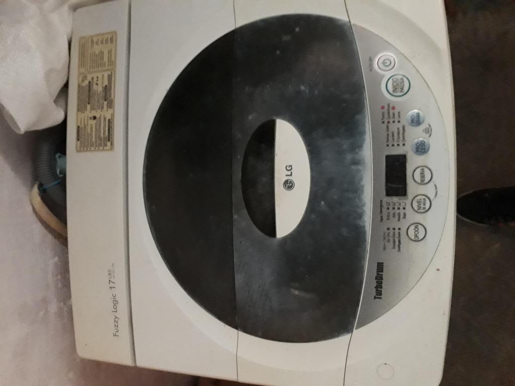 Se vende lavadora LG 17 libras imf