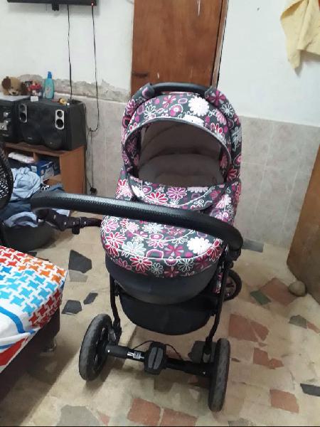 Coche de Niña con moises y su silla