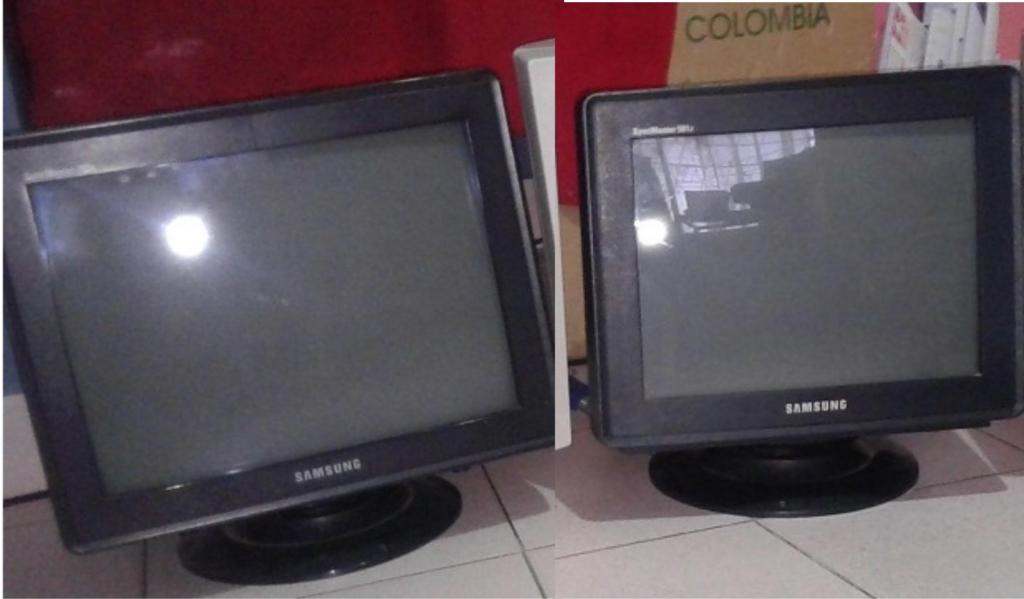2 Monitores CRT