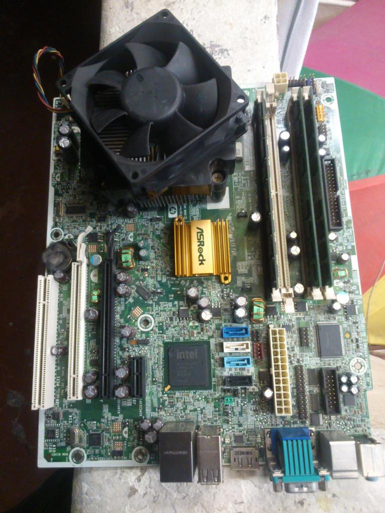 Board Intel LGA775 con 4 Gb de RAM DDR2 HDMI