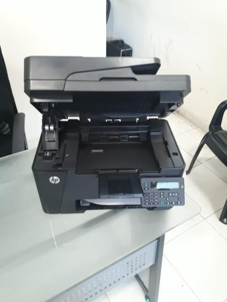 se vende impresora laser jet pro MFP M127fn