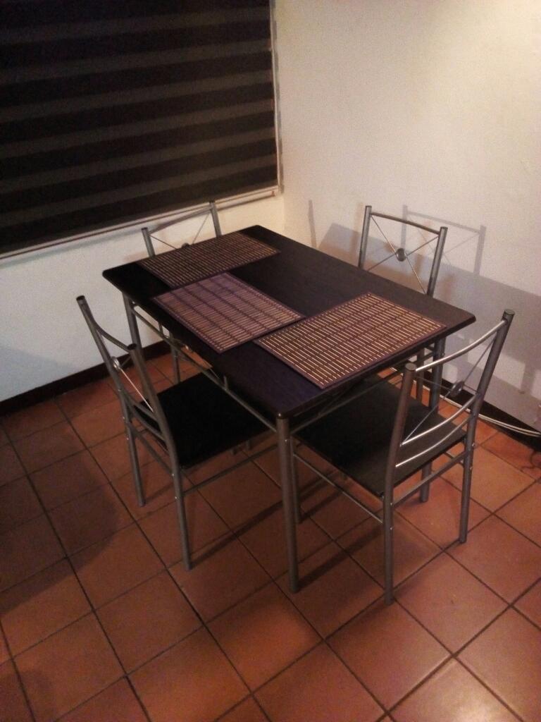 Comedor Cuatro Puestos