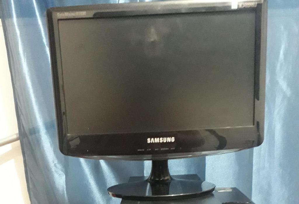 monitor Samsung Syncmaster 633nw