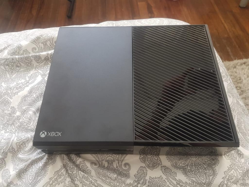 Vendo Xbox One, sin Usar