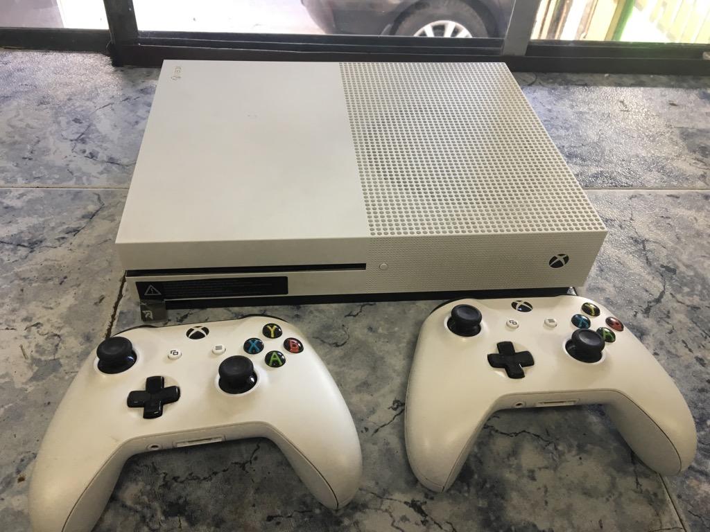 Xbox One S 500Gb