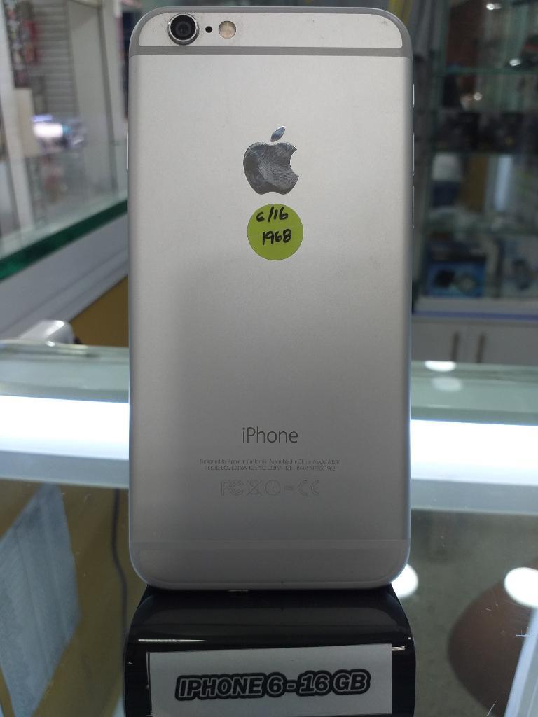 iPhone 6 de 16gb Blanco Usado.
