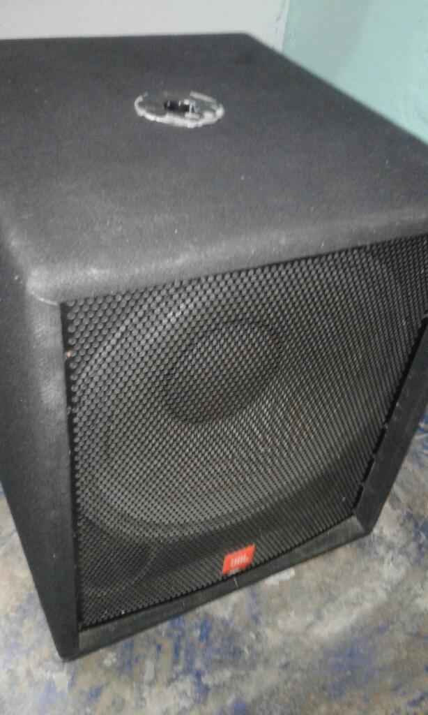 Bafle 18 Jbl Jrx100 Activo