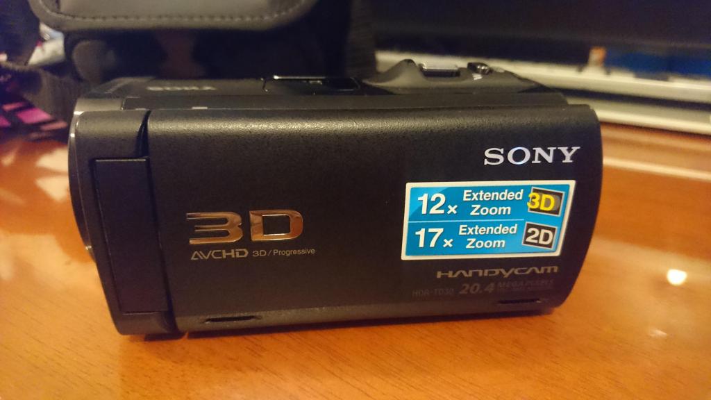 Sony Handycam 3D HDR TD30.... Excelente !