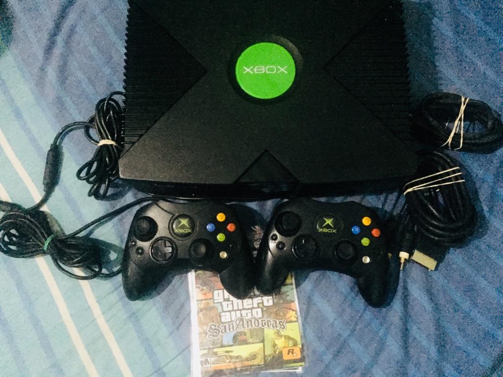 Xbox Clasico con Dos Controles