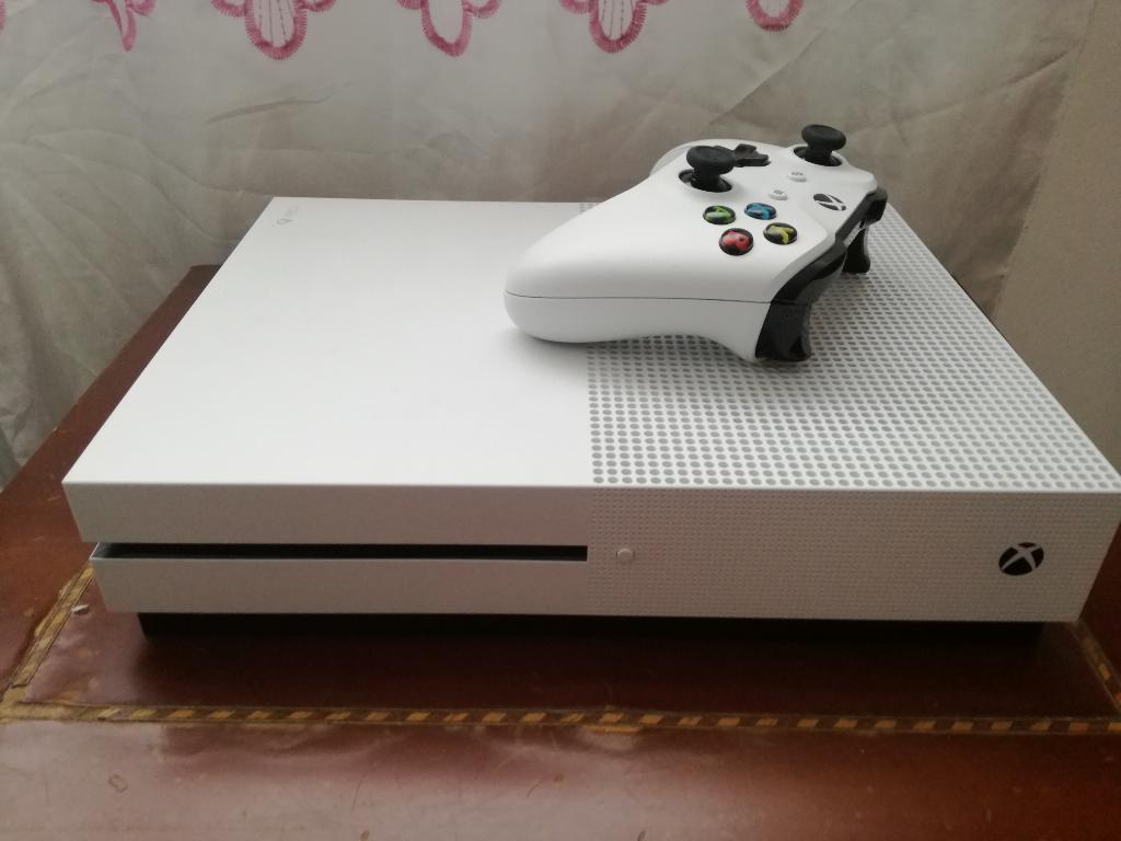 Xbox One S