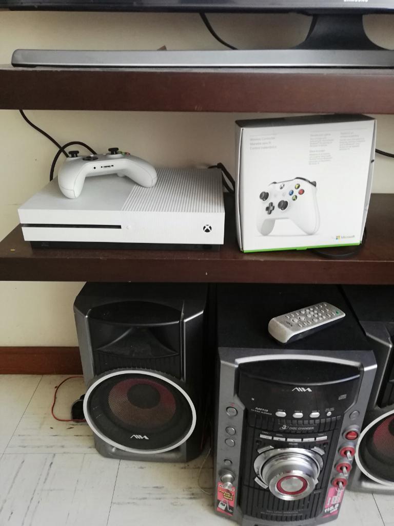 Xbox One S Perfecto Estado