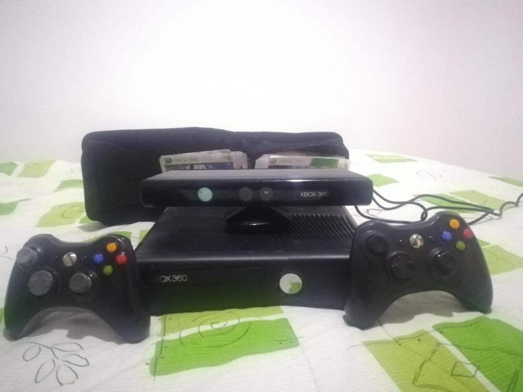 Xbox  con kinect nuevo dos controles 50 juegos
