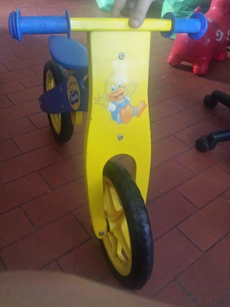 bicicleta de madera para niños