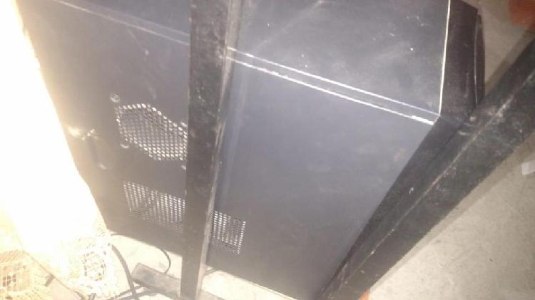 Vendo PC semi gamer