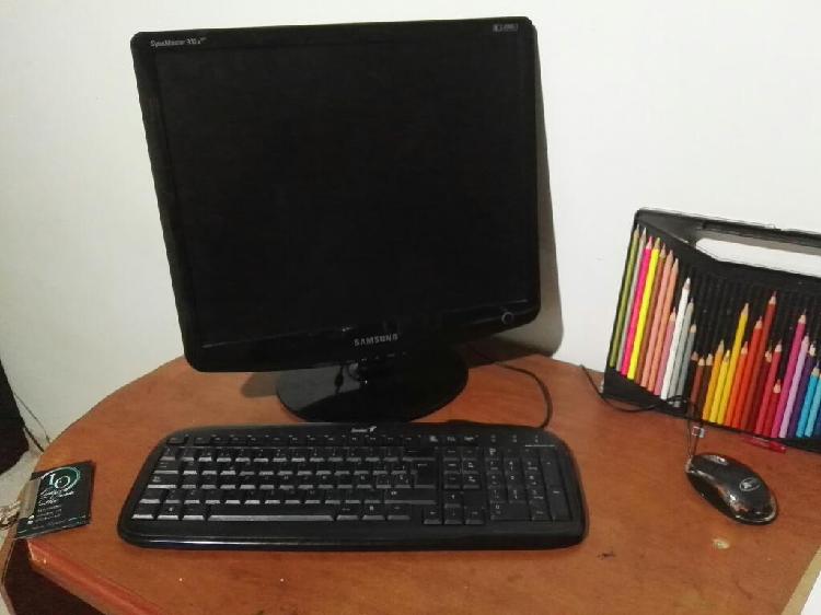 Vendo Pc Semi Gamer