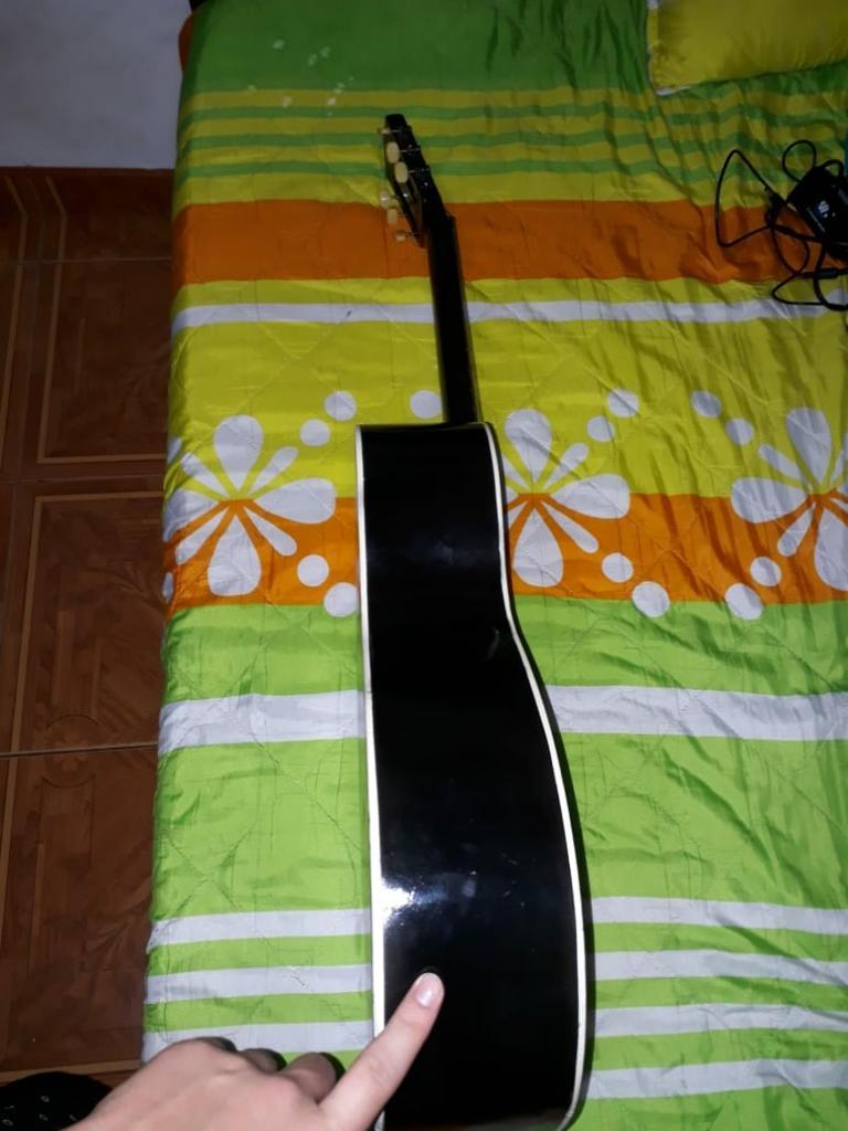 Guitarra Acústica Negociable
