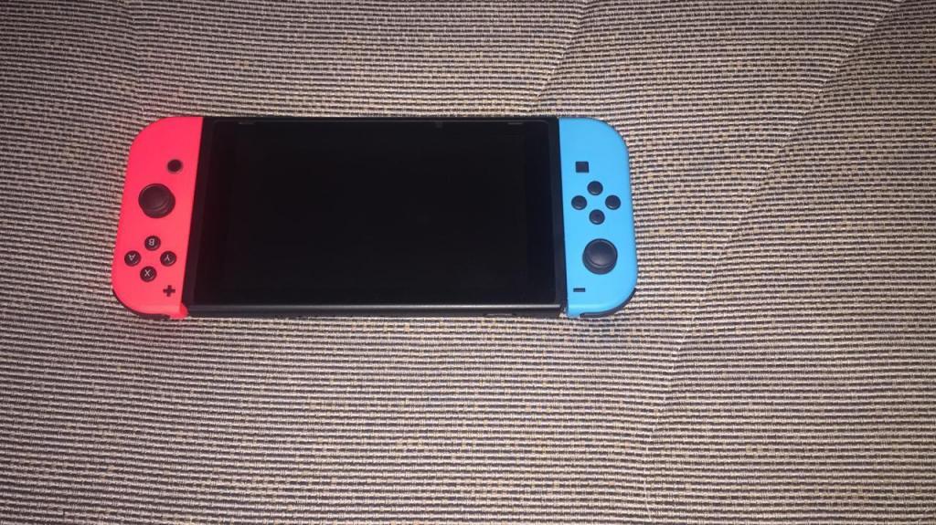 Nintendo switch poco uso