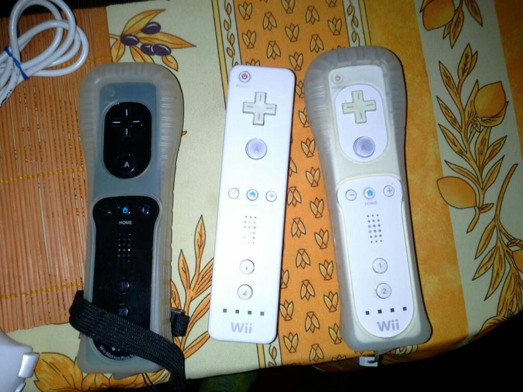 Wii 3 Controles 1 Nouncho Programada