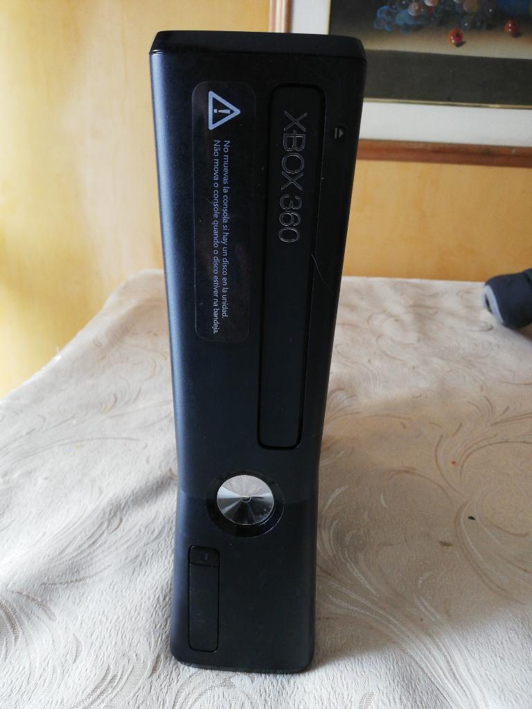 Xbox 360 Slim