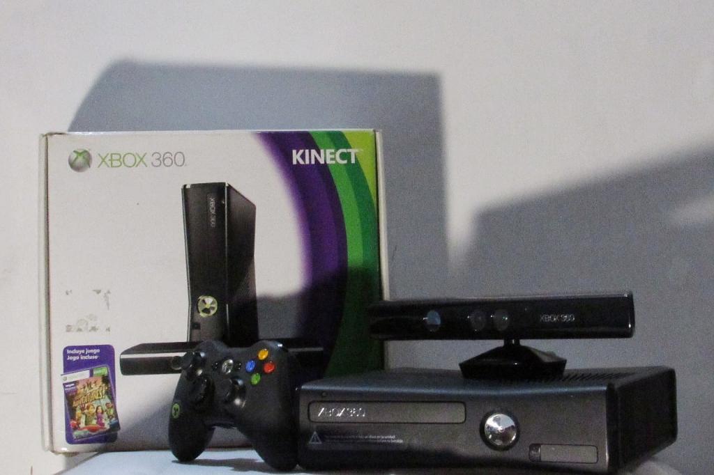 Xbox 360 Slim 5.0 Kinect 4gb