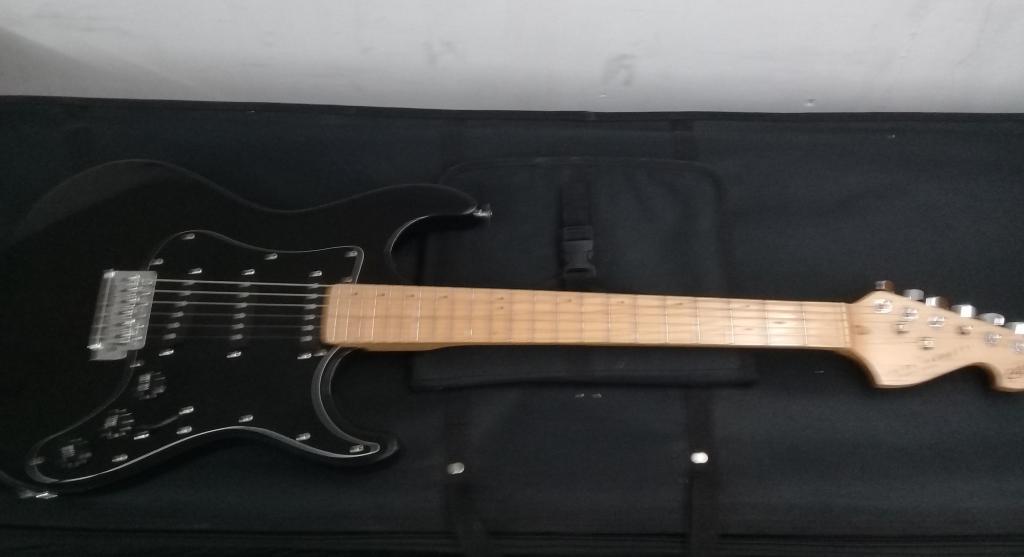Guitarra eléctrica Kirk Hammett Student Series