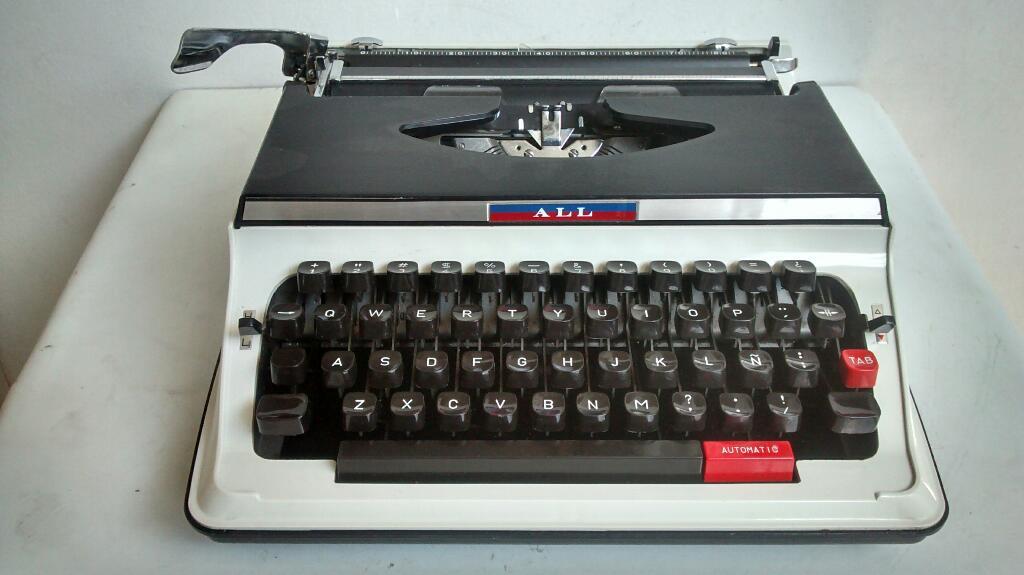 Máquina de Escribir Marca All Funcional