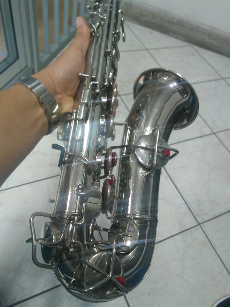 Saxofon Alto Liberty Made Expressly