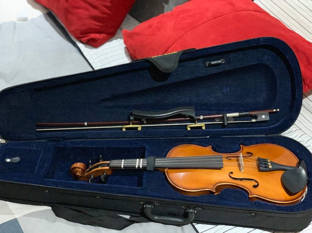 Violin Carlo Robelli con estuche duro, arco y soporte