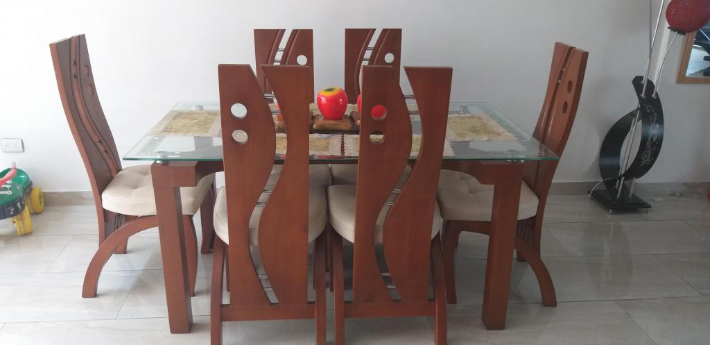 Comedor pocos detalles 