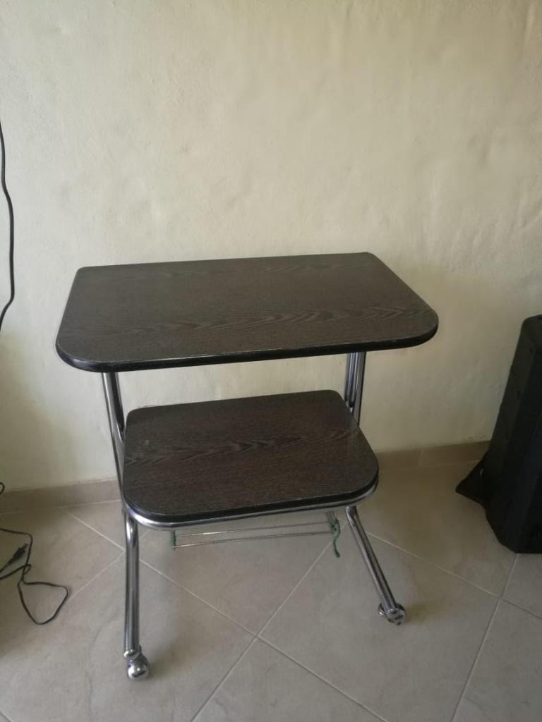 Mesa Para Tv Y/o Equipo De Sonido Etc