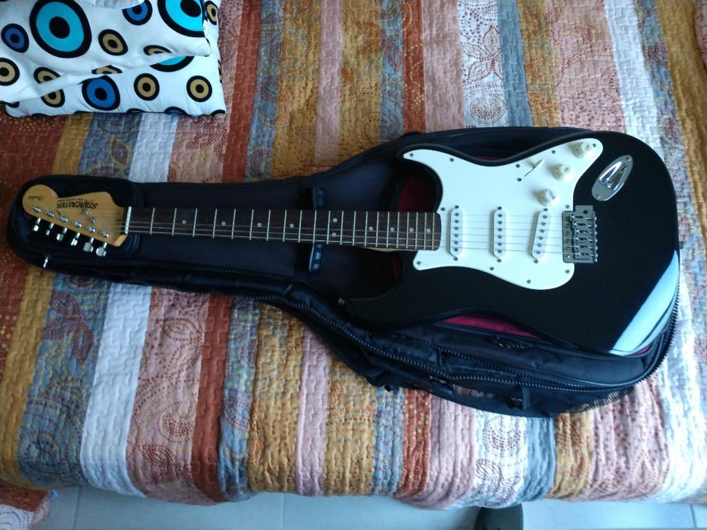 Guitarra Fender Amplificador Estuche