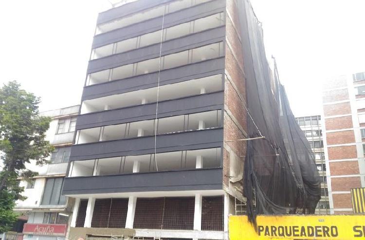 Edificio en Arriendo con Locales Comerciales en el Primer