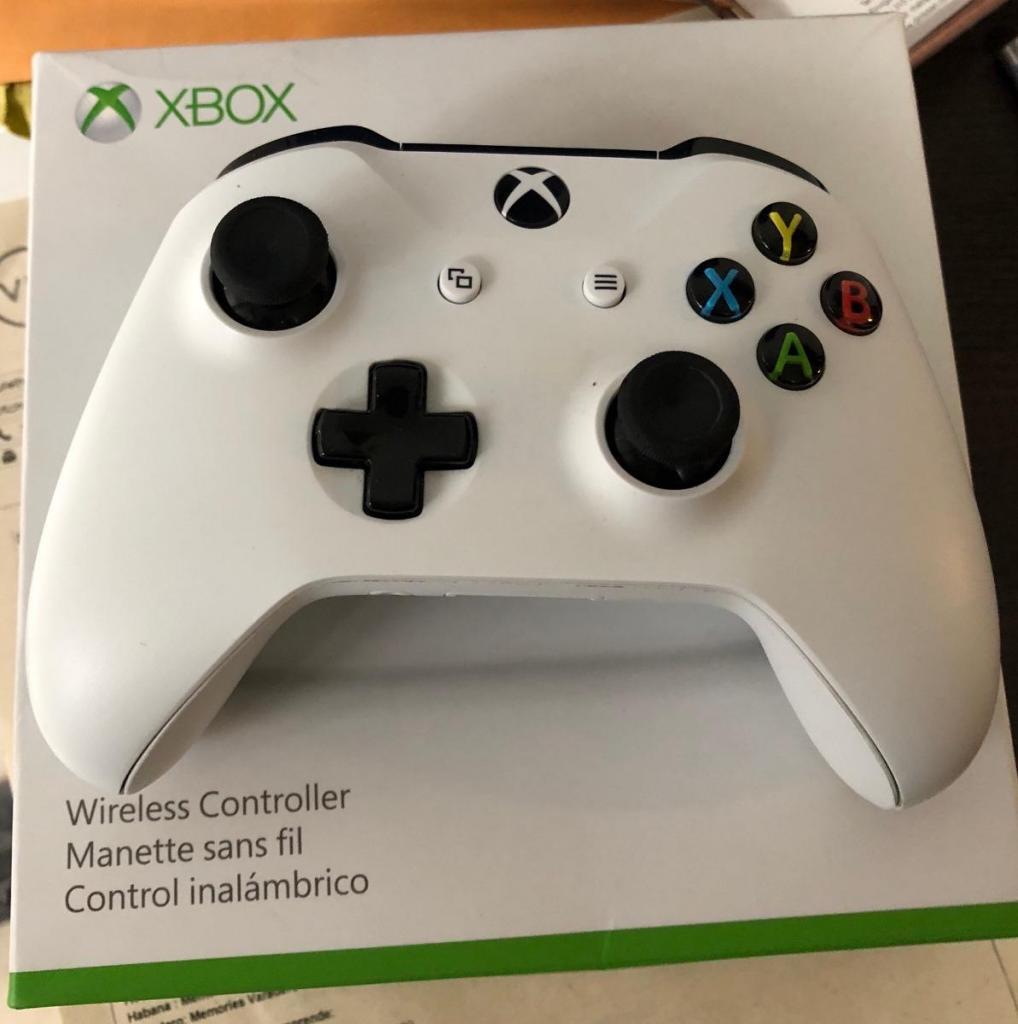 Control Xbox One 2 Semanas de uso comprado en Panamericana