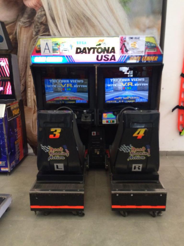 Daytona USA Arcade